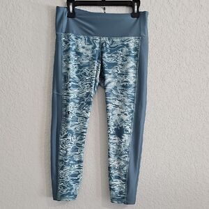 Under Armour Women's Large Heatgear Blue Patterned Leggings